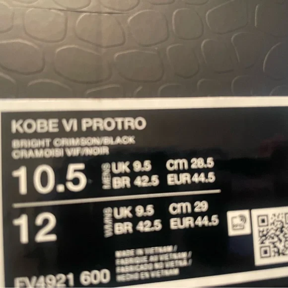 Nike Kobe 6 Protro Reverse Grinch Red and Black Athletic Shoes with Green Laces - Picture 2 of 10